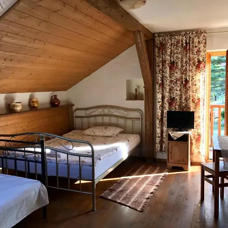 Cicha Woda Guest house Pieszyce