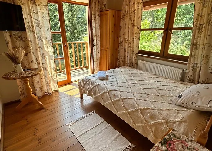 Cicha Woda Пешице