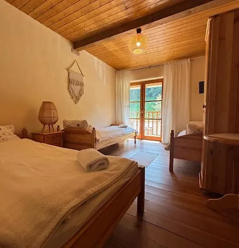 Cicha Woda Пешице